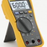 Fluke 117 Digital Multimeter with Non-Contact Voltage