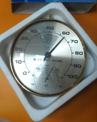 alat ukur kelembapan dan suhu ruangan, analog thermohygrometer