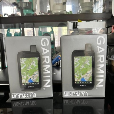 Garmin gps montana 700 new